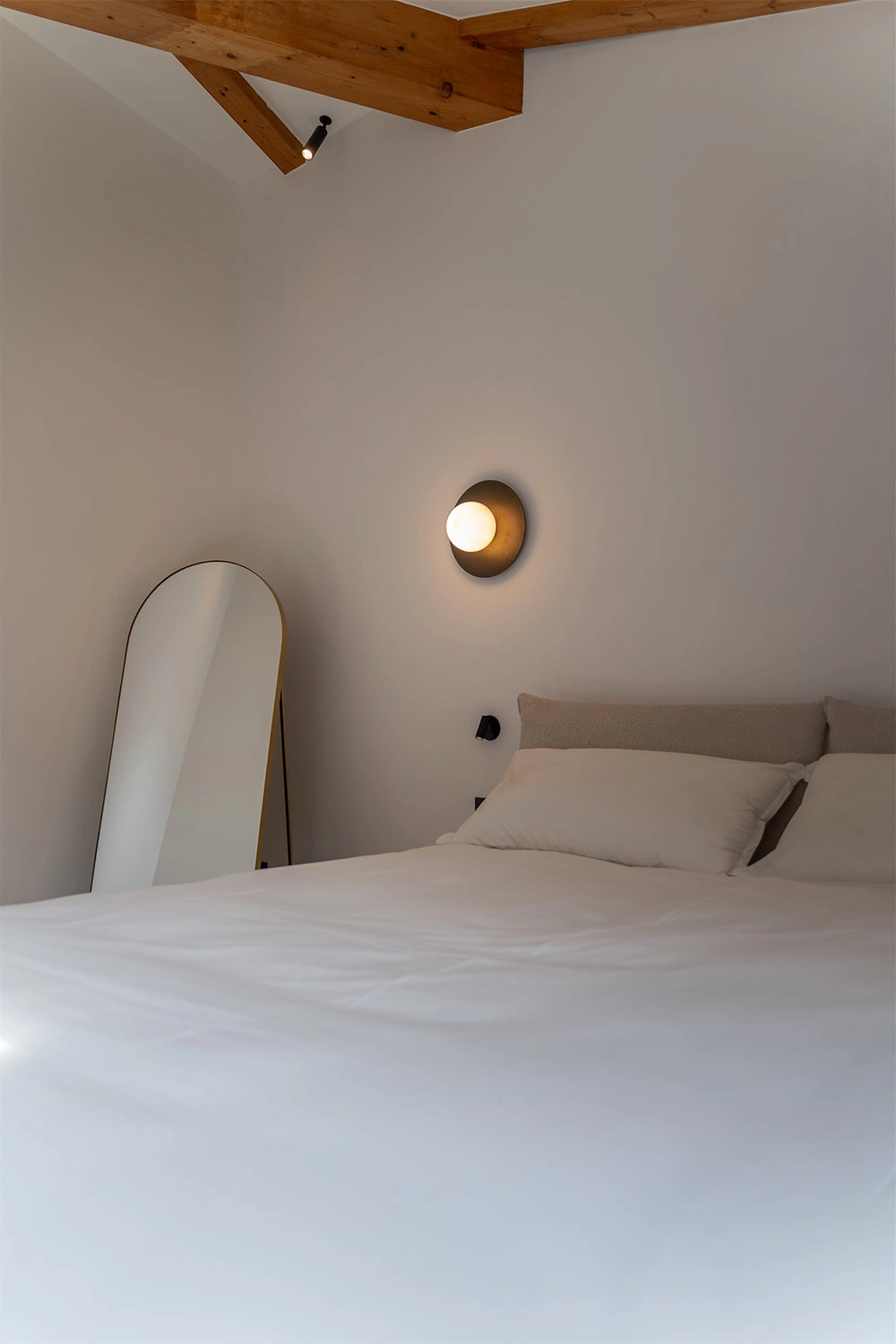 Dettaglio letto Garda Relais apartment Riva del Garda
